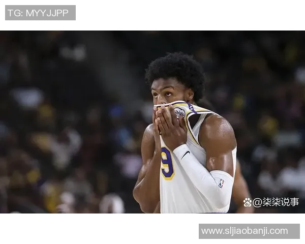 南湾湖人险胜德克萨斯传奇布朗尼全能表现助球队取得胜利